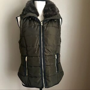[H&M] Olive Green Puffer Vest